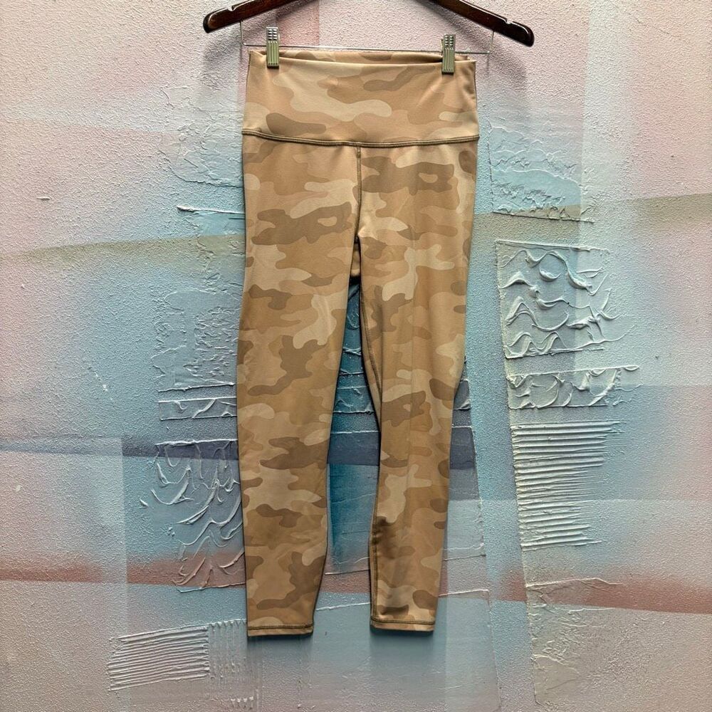 Fabletics Power Hold S Cream Brown Camo Leggings Athletic Athleisure Outdoors
